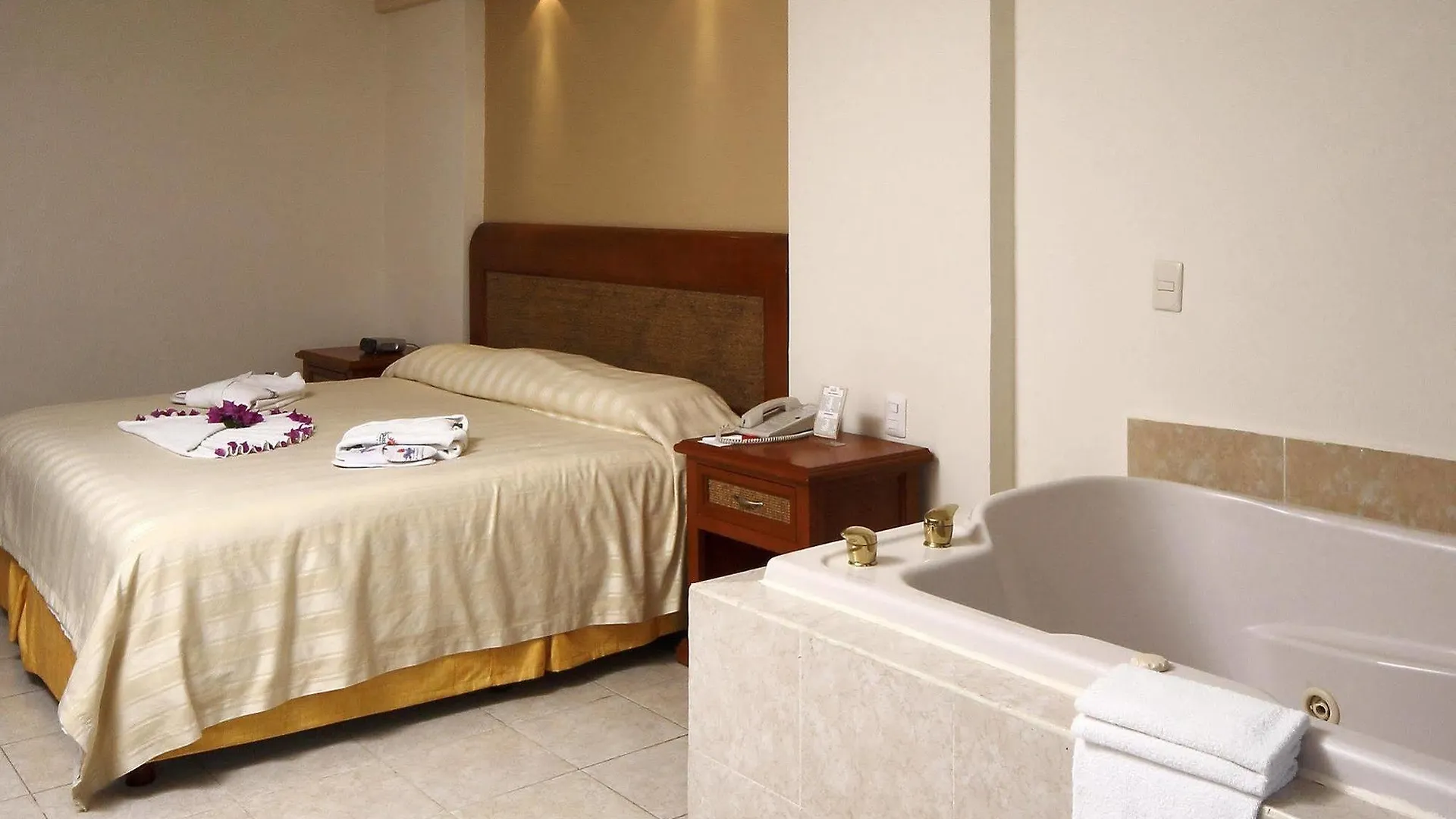 Hotel Golden Parnassus Adults Only Resort & Spa Cancun