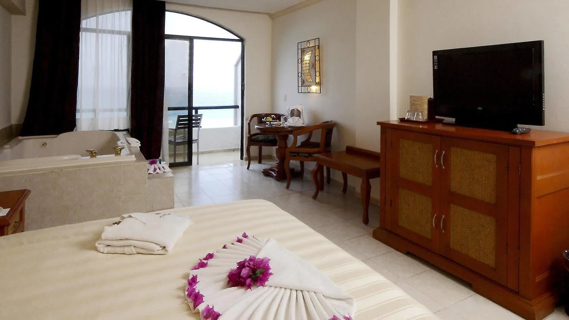 Golden Parnassus Adults Only Resort & Spa 칸쿤