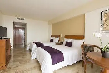 Golden Parnassus Adults Only Resort & Spa 칸쿤 호텔